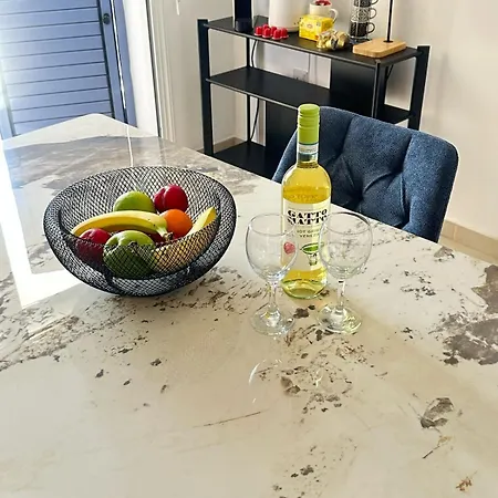 Two Bedroom Marsefino Amazing Townhouse-apartment *