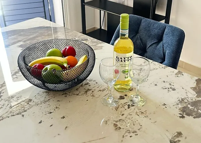 Two Bedroom Marsefino Amazing Townhouse-apartment *