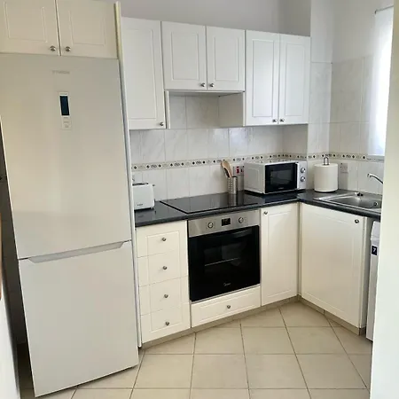 Two Bedroom Marsefino Amazing Townhouse-apartment פאפוס